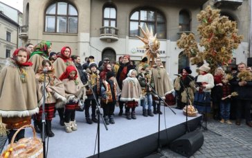Колядки на Різдво Христове: тексти українських різдвяних пісень