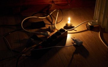 Світла немає, а платіжки ростуть: що робити, аби не переплачувати