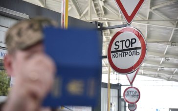 Черги на кордоні влітку – як пережити спеку без ризиків