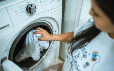 Неприємний запах речей після прання: головні причини, які багато хто ігнорує