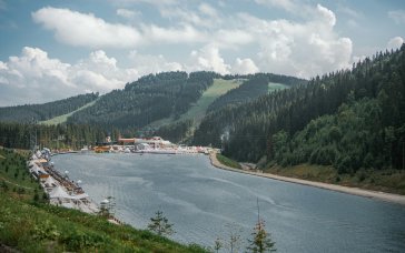 Прозора вода, море та Карпати: 3 місця в Україні для незабутньої літньої відпустки