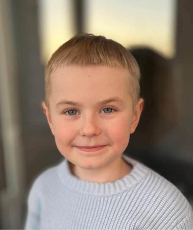 3.3 мільона гривень зібрали на лікування Богданчика Ільківа з Бродів під час аукціону «Гавриїл» у Zenyk Art Gallery