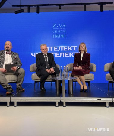 Інтелекти в епоху змін: дискусія трьох ректорів у львівській  Zenyk Art Gallery