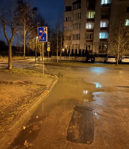 Вулиця «пливе»: львів’яни поскаржились на неправний дощоприймач у Залізничному районі