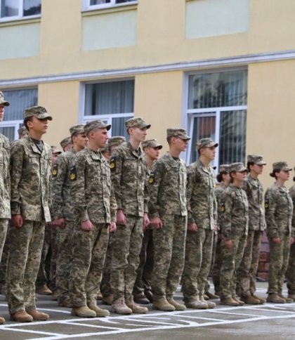 У Львівському ліцеї імені Героїв Крут склали присягу 189 ліцеїстів