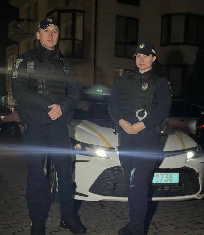 Крізь нічний ліс: на Львівщині патрульні врятували травмованого