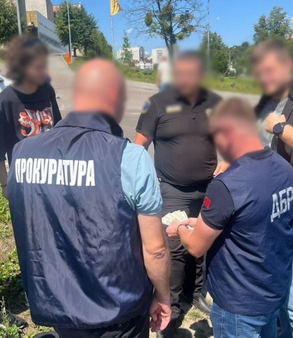 У Львові затримали інспектора держслужби з безпеки на транспорті через хабарництво