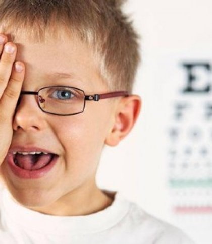 У школах Львівщини перевіряють зір: адреси та поради офтальмологів