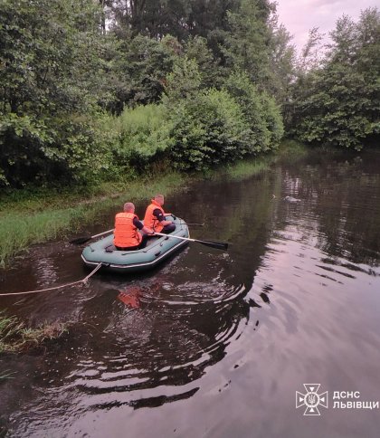 Втонув в озері: рятувальники витягли з води тіло мешканця Яворіщини