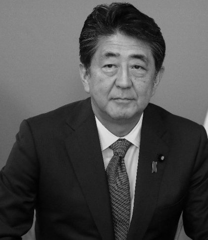 Замах на експрем'єра Японії: Сіндзо Абе помер у лікарні