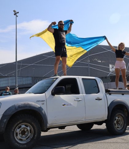 Литовські волонтери привезли на Львівщину ще 42 автомобілі для ЗСУ