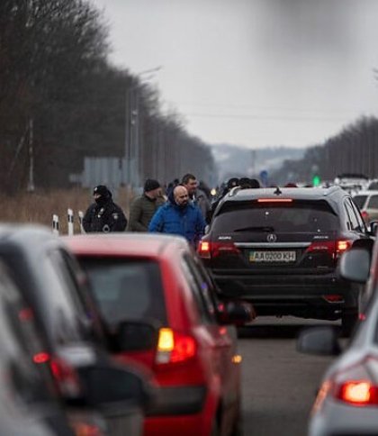 Вже 45 тисяч людей змогли вибратись із оточеного Маріуполя