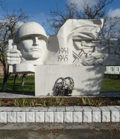 У Стрийській громаді демонтують шість радянських пам'ятників