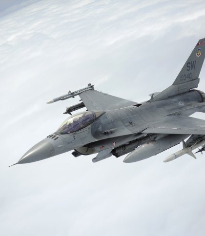 F-16