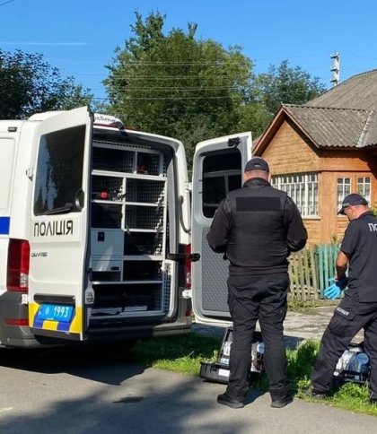 На Самбірщині вбивця зарізав 67-річну жінку та сина