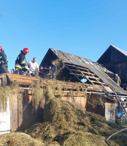 На Стрийщині вогонь знищив 1,5 тонни сіна та ледь не спалив хату