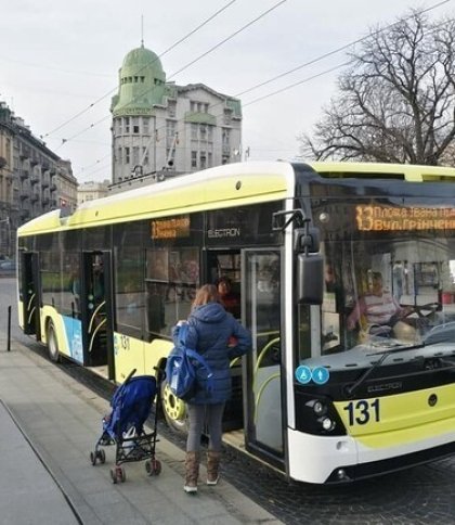 Проїзд в електротранспорті Львова для учнів залишиться безоплатним - міськрада