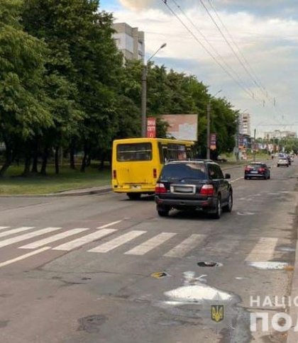 У Львові жінка потрапила під колеса Lexus