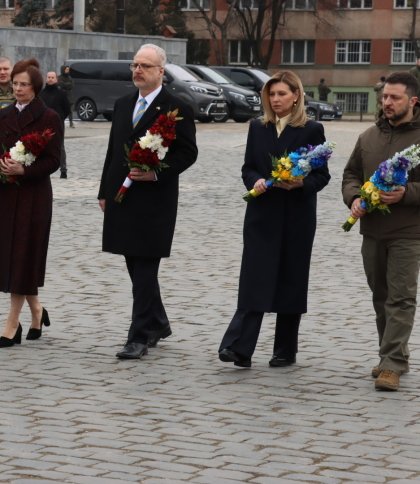 Зеленський разом з президентом Латвії вшанували пам’ять загиблих захисників на Личаківському цвинтарі