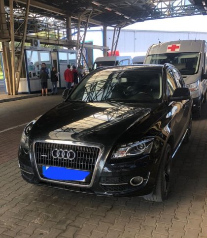 Мешканець Львівщини намагався ввезти в Україну Audi Q5 під виглядом гуманітарки