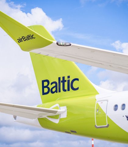 AirBaltic призупиняє рейси до України