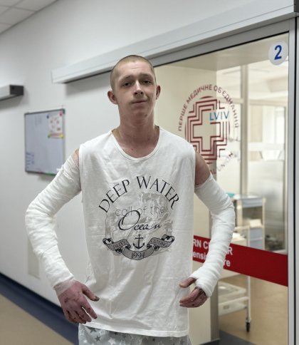 У Львові лікарі пересадили свинячу шкіру 19-річному хлопцю з опіками