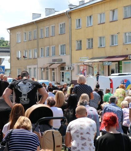 У Миколаєві на Львівщині попрощались із полеглим захисником