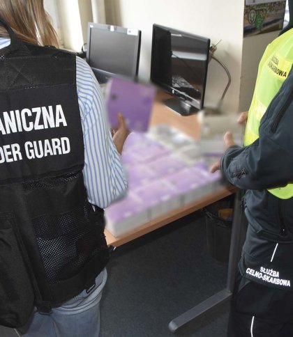 Спроба контрабанди на Львівщину: у багажі жінки виявили 300 електронних сигарет