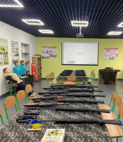 У школі Рава-Руської громади за 2,2 млн грн відкрили простір для викладання “Захисту України”