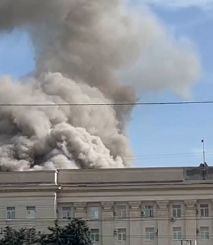 У тимчасово окупованих Херсоні та Луганську пролунали вибухи в адмінбудівлях