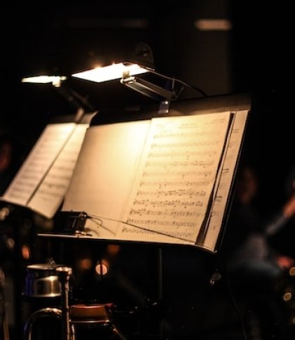 У Львівському органному залі концерт із ліхтарями: у місті ввечері знову зникло світло