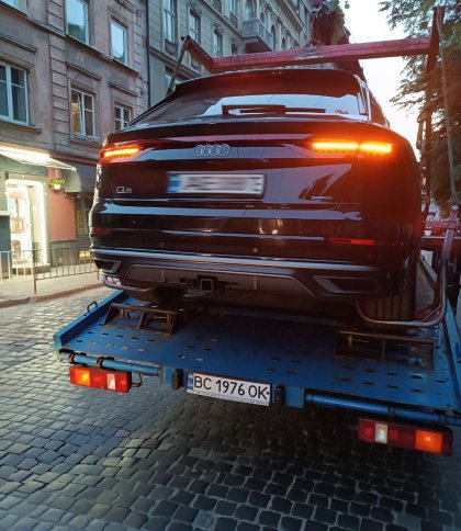 У Львові за тиждень на штрафмайданчики відправили понад 200 автівок