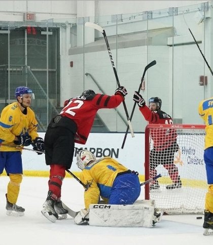 Хокеїсти зі Львівщини зіграли першу гру на Універсіаді у США: результат матчу