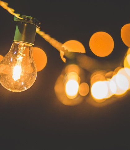 Графіки відключень на Львівщині 4 грудня: світла не буде до восьми годин