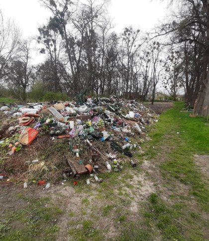 На Львівщині виявили одразу кілька стихійних сміттєзвалищ (фото)