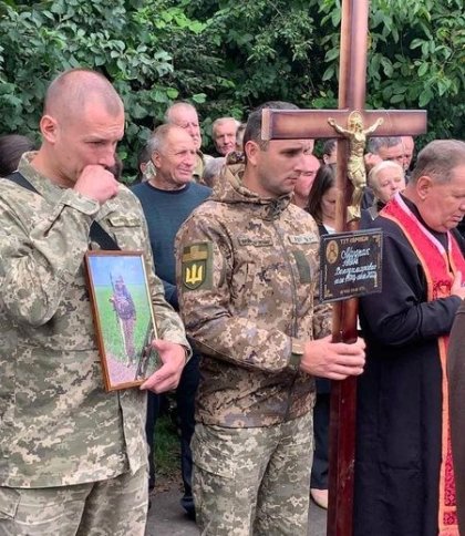 На Львівщині попрощались із захисником, який загинув на війні проти російських загарбників