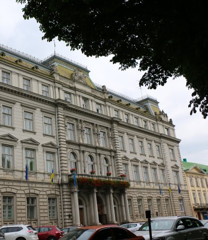 На Львівщині скасували 22 некритичні закупівлі з бюджету