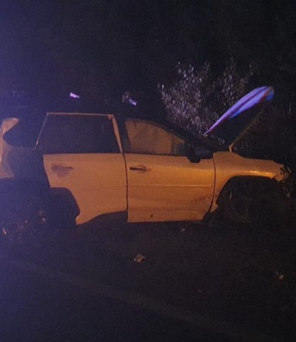 Біля Львова водій Toyota виїхав на зустрічну смугу і перекинувся: троє травмованих