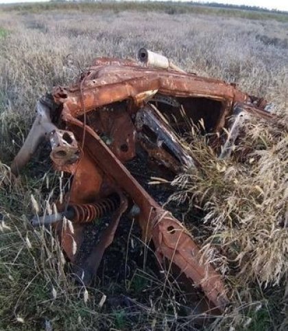Підірвалися на російській міні ще 6 травня: у полі на Харківщині виявили автівку з п'ятьма трупами