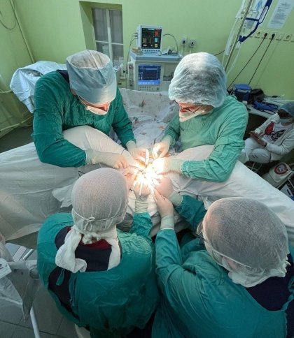 У львівському «Охматдиті» вісім годин оперували дівчинку зі складною вродженою вадою