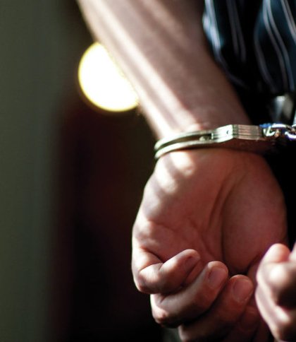 Побили підприємця та забрали сумку з 3,7 млн грн: суд увʼязнив двох львівʼян