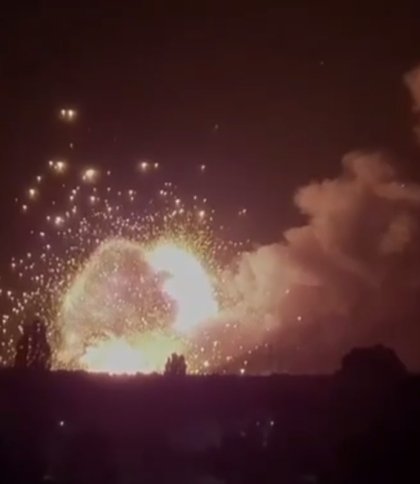 У Новій Каховці військовослужбовці знищили російську базу з боєприпасами (відео)