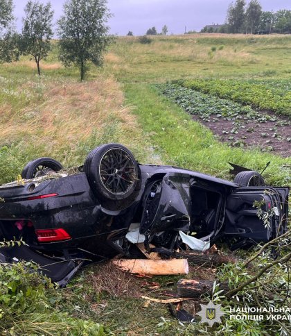 Дві жінки загинули у перевернутому авто на трасі біля Судової Вишні