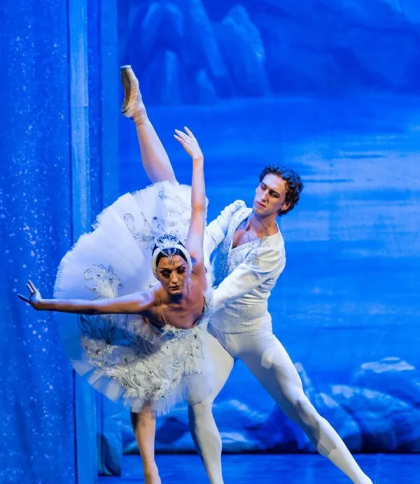 Скандал із солістом балету Львівської опери: Свєтліца поїхав у тур з російськими артистами