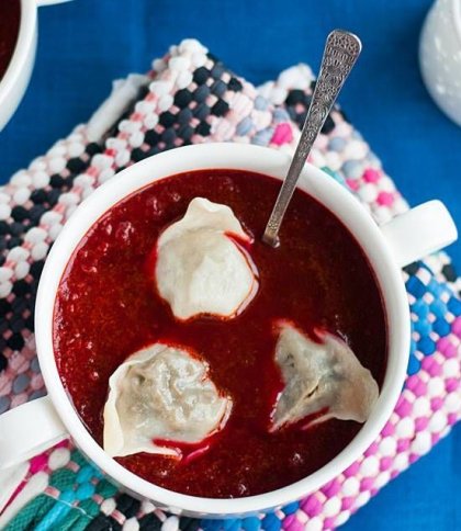 Борщ з “вушками” на Святвечір: покроковий рецепт пісної страви