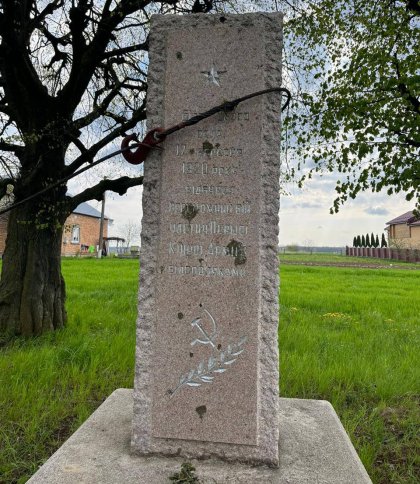 На Золочівщині знесли ще один пам’ятник радянському режиму