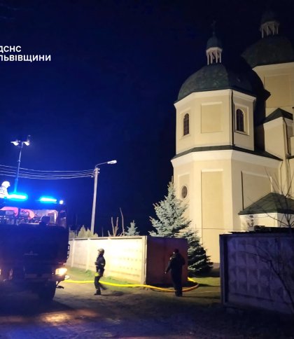 Вночі на Львівщині сталася пожежа у церкві