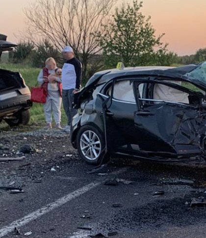 ДТП на Львівщині: рятувальникам довелося витягати з авто травмованого водія