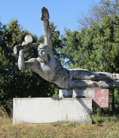 На Стрийщині демонтували ще один радянський пам’ятник