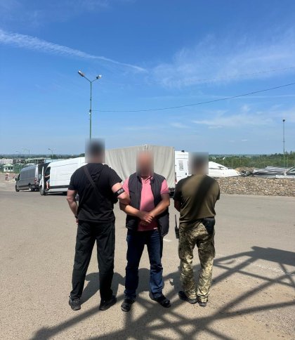 На Львівщині зірвали схему нелегального виїзду за кордон за 18,5 тис. доларів
